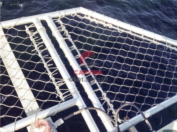 Helipad safety net