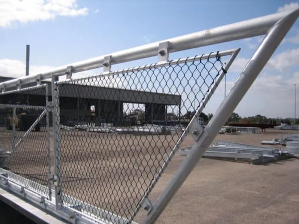Helipad safety net