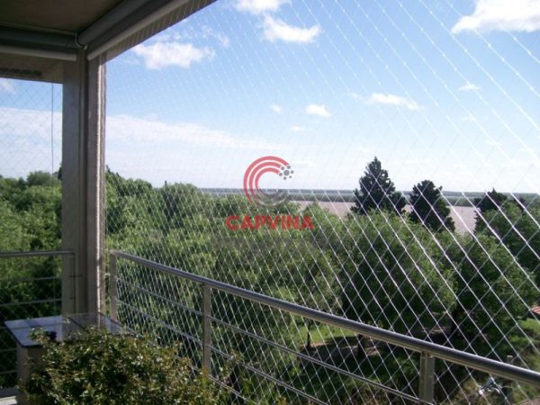 Balcony safety net