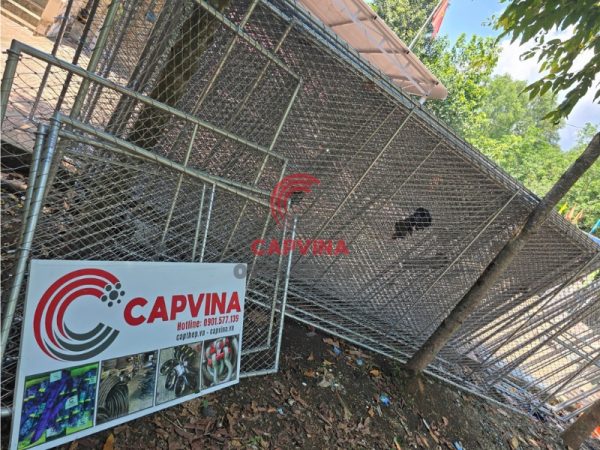 Balcony safety net