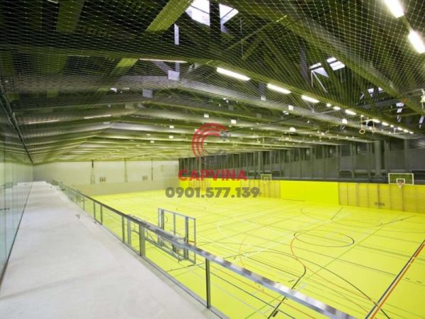 Basketball court fence netting